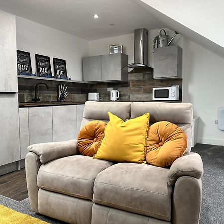 Vibrant Apartments Close To City Centre Cardiff Luaran gambar