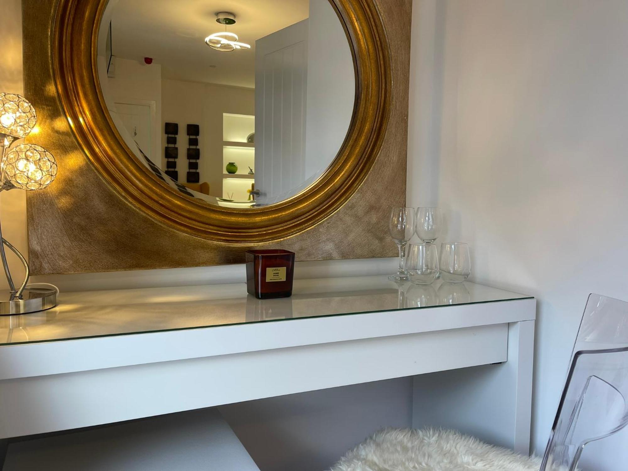 Vibrant Apartments Close To City Centre Cardiff Luaran gambar